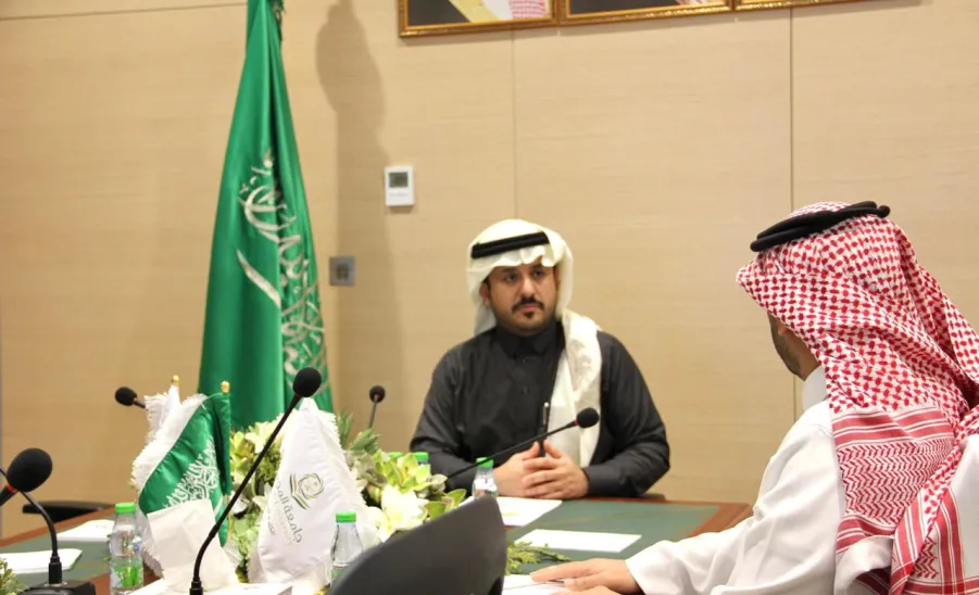 The CEO of the Applied College holds a regular meeting at the Student Affairs Unit - اجتماع 