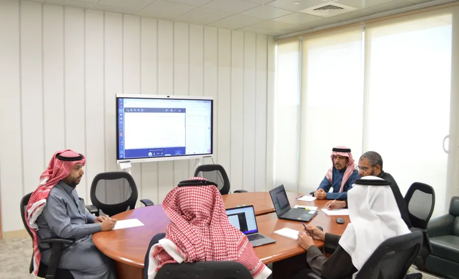 وكيل الجامعة للشؤون التعليمية يرأس اللجنة الدائمة للخطط والمناهج الدراسية في جلستها الأولى -  الجلسة الأولى للجنة الخطط والمناهج الدراسية