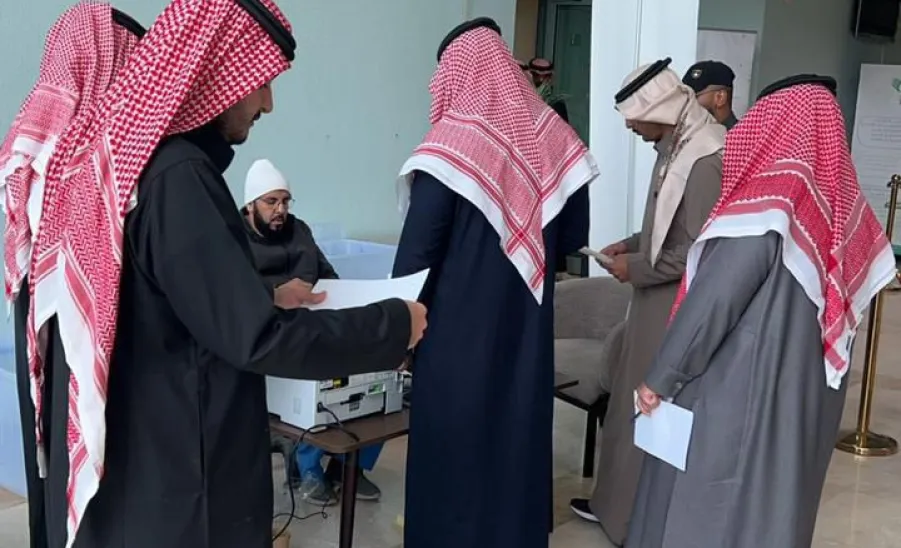 Applied College conducts a blood donation campaign -  تبرع بالدم 