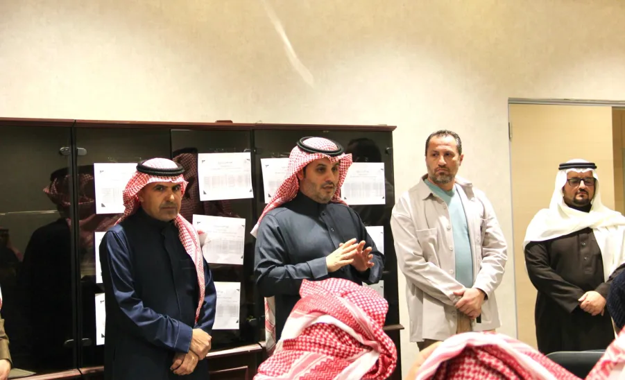 الكلية التطبيقية تستقبل طلاب ثانوية مجمع التويجري ضمن برنامج "مشينا" للرحلات الميدانية الثقافية - طلاب 