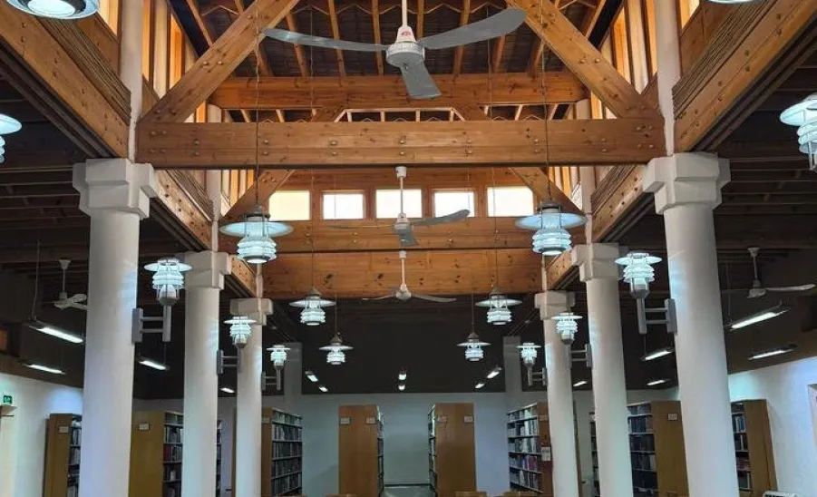 The Applied College students visits Munira Al-Malham Library in Ghat -  زيارة 