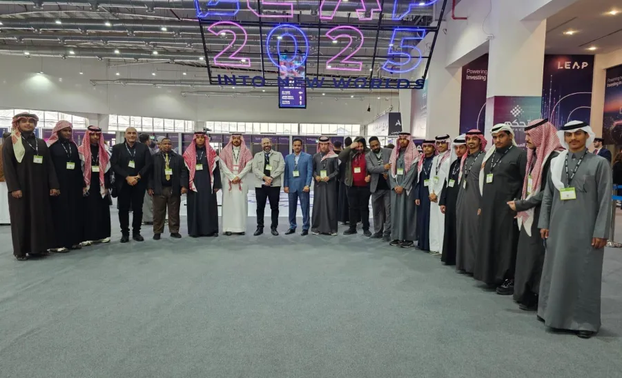 The College of Applied College organizes a student visit to the LEAP 2025 conference  -  زيارة 