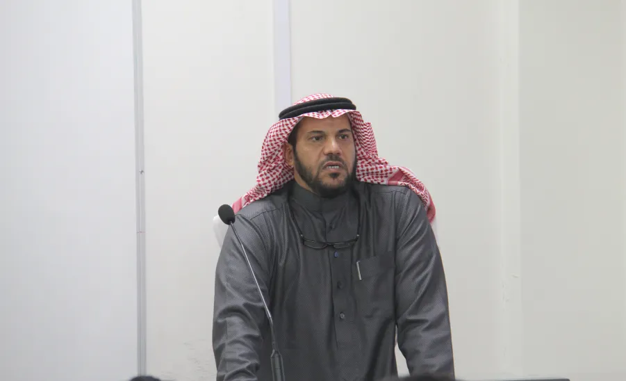 المشرف على السنة التحضيرية بكلية التمريض يلتقي بالطلاب - المشرف على السنة التحضيرية بكلية التمريض يلتقي بالطلاب