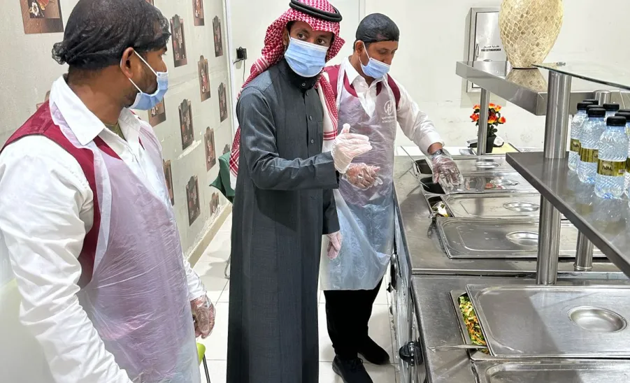 الوبائيات تنفذ مبادرة السلامة الغذائية في البيئة الجامعية - الوبائيات تنفذ مبادرة السلامة الغذائية في البيئة الجامعية