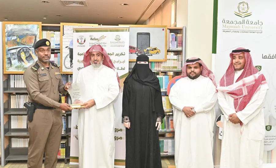 وكيل الجامعة للتنمية والاستثمار يطلق فعاليات أسبوع السلامة المرورية بالمكتبة المركزية -  1