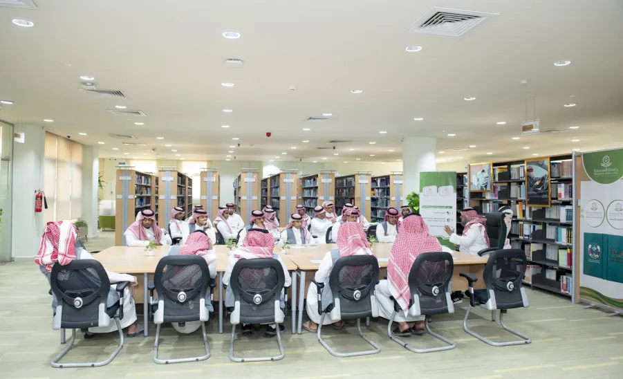 MU VICE-RECTOR LAUNCHES THE TRAFFIC SAFETY WEEK ACTIVITIES AT THE CENTRAL LIBRARY      - وكيل الجامعة للتنمية والاستثمار يطلق فعاليات اسبوع السلامة المرورية بالمكتبة المركزية