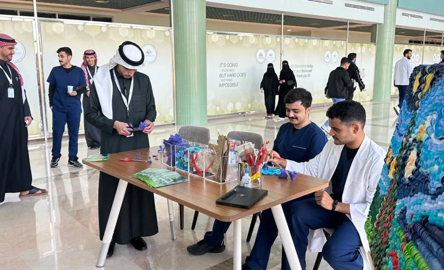 نادي التنمية المستدامة يقيم ورشة عمل بعنوان : إعادة التدوير " فن مستدام " - 2