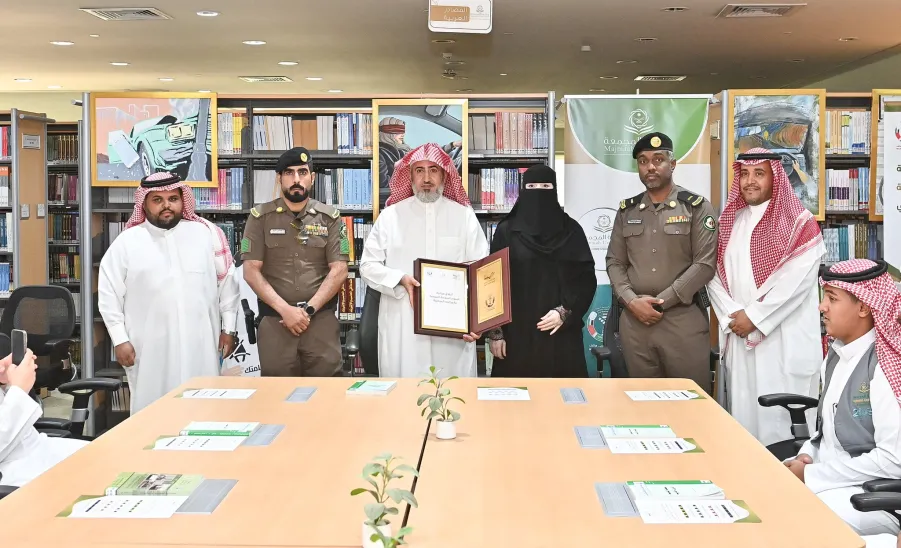 نادي "محترفون" الطلابي يشاركون في فعاليات أسبوع السلامة المرورية الخليجي -  محترفون