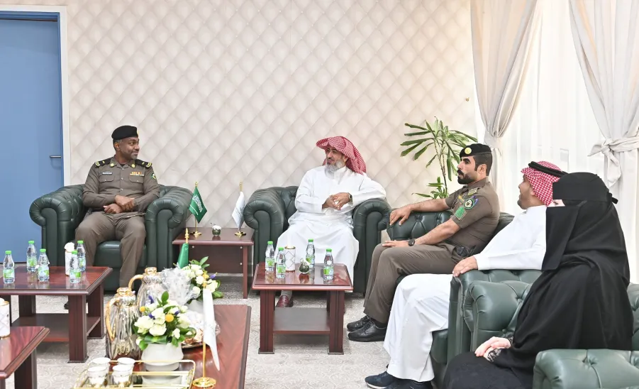 نادي "محترفون" الطلابي يشاركون في فعاليات أسبوع السلامة المرورية الخليجي -  محترفون
