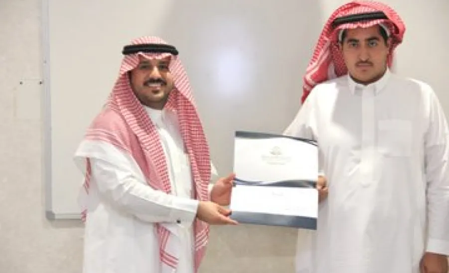 The Applied College honors outstanding students across all branches - أرشدني 