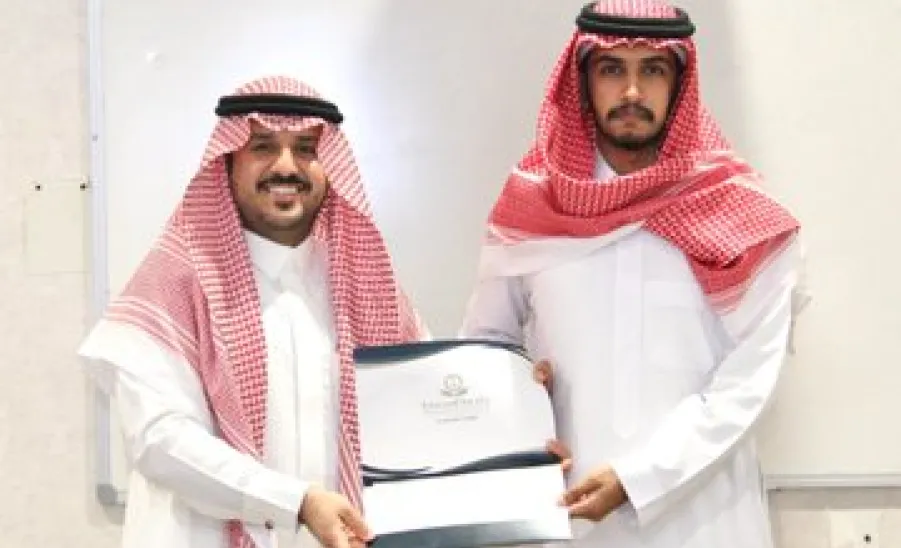The Applied College honors outstanding students across all branches - أرشدني 