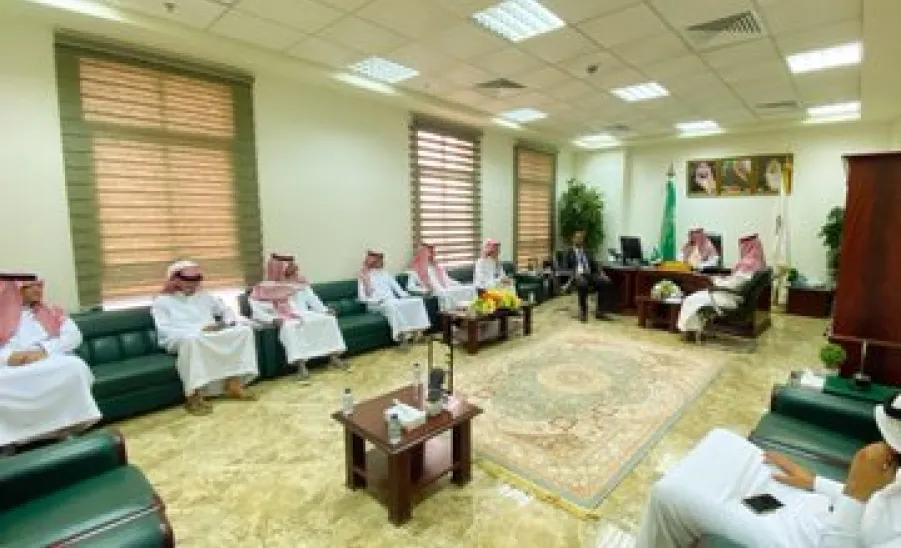 The Applied College honors outstanding students across all branches - أرشدني 