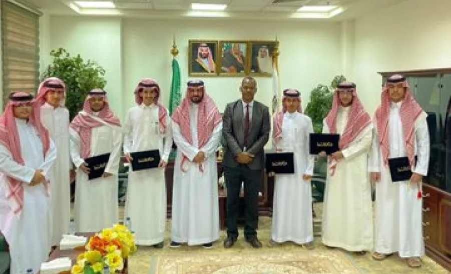 The Applied College honors outstanding students across all branches - أرشدني 