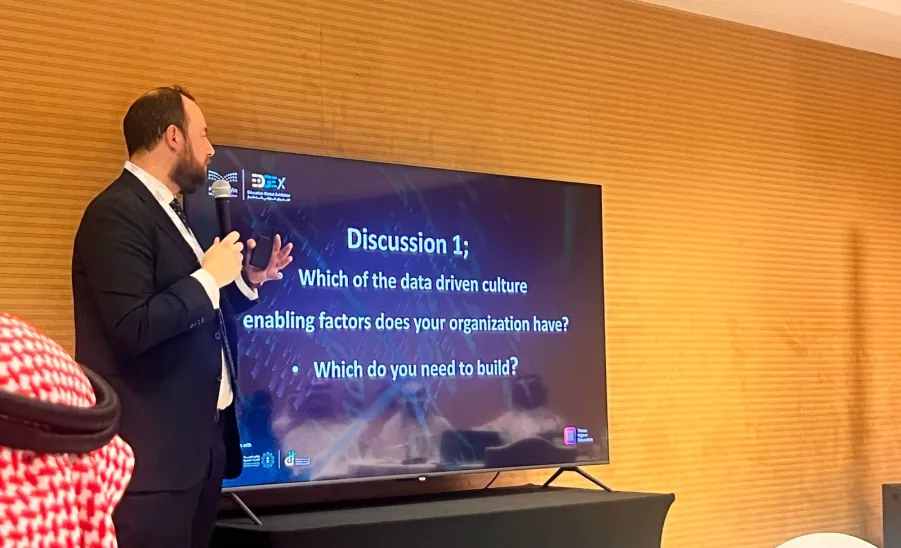عميد كلية التمريض تزور جناح الجامعة في المعرض الدولي للتعليم EDGEx2025 - عميد كلية التمريض تزور جناح جامعة المجمعة المشارك في المعرض الدولي للتعليم EDGEx
