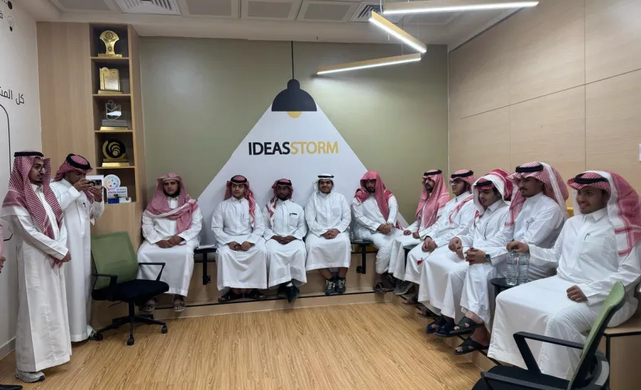 Staff from the College of Sharia and Law visits the Innovation and Entrepreneurship Center

 - مركز الابتكار وريادة الأعمال يستقبل منسوبي كلية الشريعة والقانون