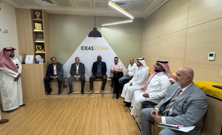 خطوة نحو المستقبل في مركز الابتكار وريادة اعمال - خطوة نحو المستقبل: طلاب كلية إدارة الأعمال يتعرفون على مركز الابتكار وريادة اعمال