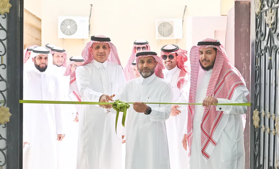 THE VICE-RECTOR LAUNCHES THE DOCUMENT DESTRUCTION FACILITY UNDER THE ARCHIVES AND RECORDS FACILITY -  .