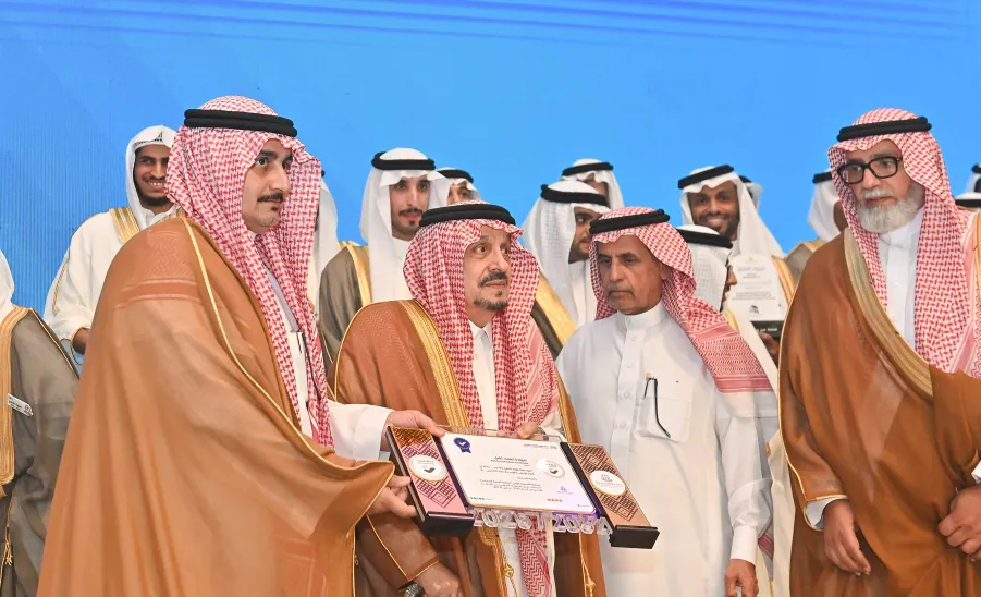 برعاية سمو أمير منطقة الرياض : الجامعة تقيم حفل تخريج الدفعة السادسة عشرة من طلابها -  حفل التخرج 16 