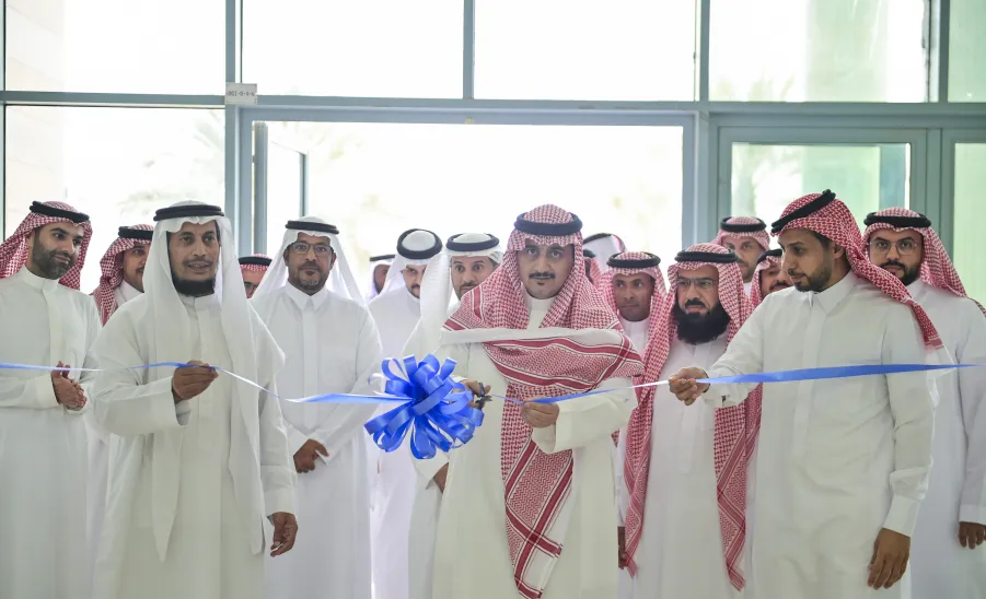 رئيس الجامعة يفتتح ملتقى المشروعات الطلابية والمعرض المصاحب  -  المشاريع الطلابية المتميزة 