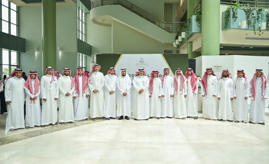 رئيس الجامعة يفتتح ملتقى المشروعات الطلابية والمعرض المصاحب  -  المشاريع الطلابية المتميزة 