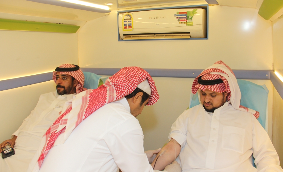 كلية التمريض تنظم حملة للتبرع بالدم
