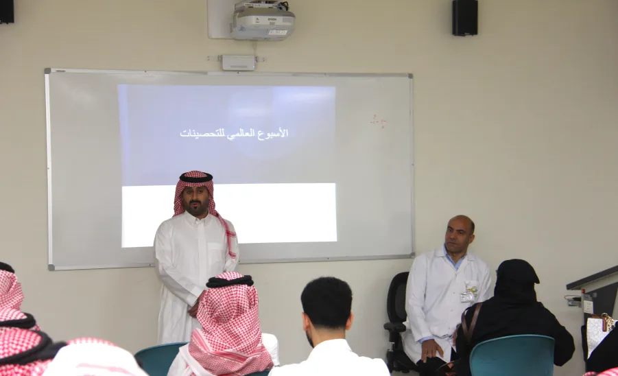 الإدارة العامة للصحة المهنية والبيئة تنظم ندوة صحية توعوية بكلية التمريض -  الإدارة العامة للصحة المهنية والبيئة تنظم ندوة صحية توعوية بكلية التمريض