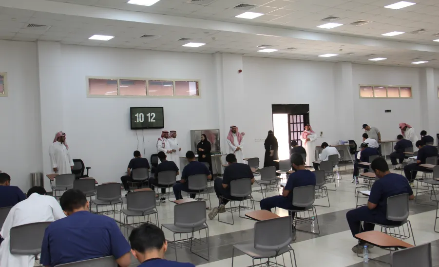 عميد كلية التمريض تتفقد سير الاختبارات النهائية للعام الجامعي 1446هـ - عميد كلية التمريض تتفقد سير الاختبارات النهائية للعام الجامعي 1446هـ
