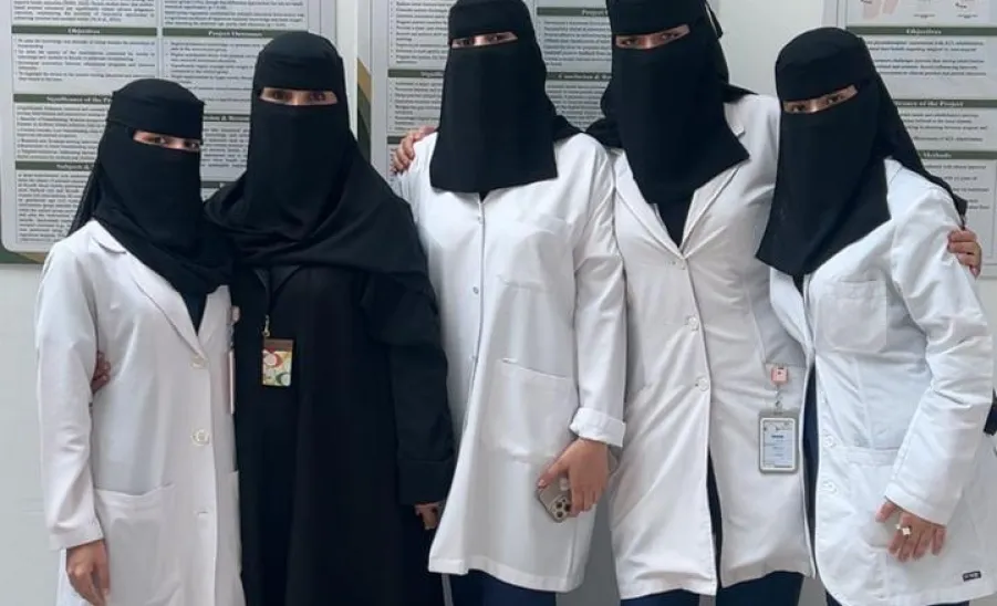 طالبات كلية التمريض يحصدن المركزين الأول والثاني في "ملتقى المشروعات الطلابية المتميزة" -  طالبات كلية التمريض يحصدن المركزين الأول والثاني في "ملتقى المشروعات الطلابية المتميزة"