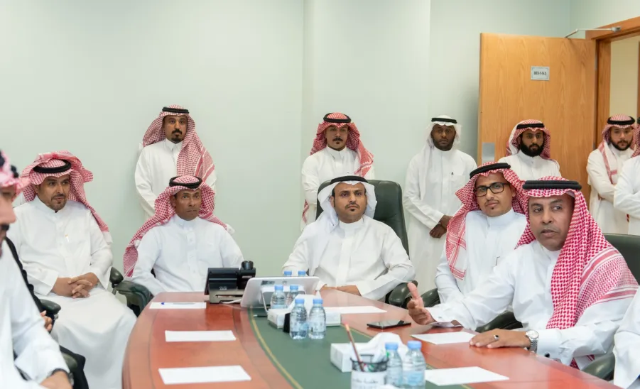 عدد من مسؤولي الجامعة في زيارة لعمادة تقنية المعلومات والتعليم الإلكتروني -  زيارة جهات الجامعة لعمادة تقنية المعلومات والتعليم الإلكتروني