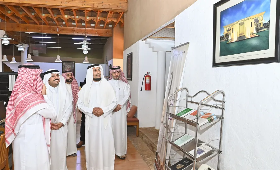 الجامعة تختتم دورة اللغة الإنجليزية بمركز عبدالرحمن السديري الثقافي -  من ختام دورة اللغة الإنجليزية
