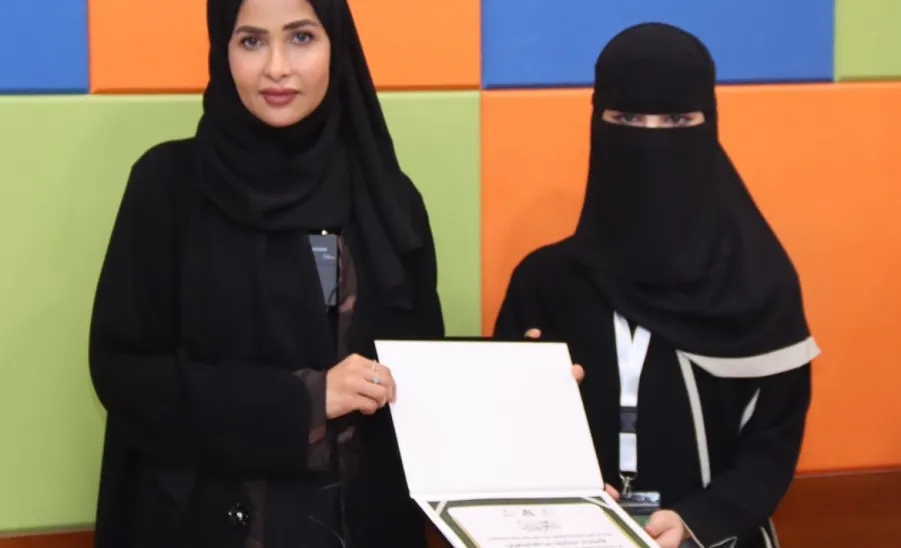 الجامعة ممثلة بمركز  شؤون الخريجين ودعم التوظيف بعمادة شؤون الطلاب تختتم برنامج ( وثبة ) الصيفي -  2