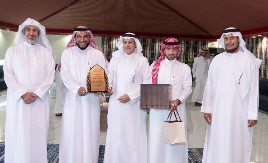 الإدارة العامة للتخطيط الاستراتيجي تحتفي بترقية مديرها العام إلى المرتبة الرابعة عشرة - .