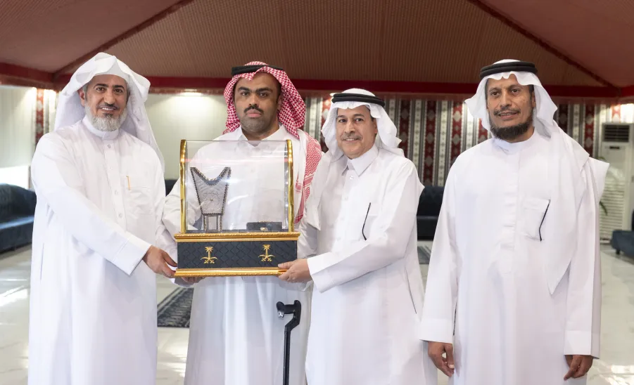 الإدارة العامة للتخطيط الاستراتيجي تحتفي بترقية مديرها العام إلى المرتبة الرابعة عشرة - .