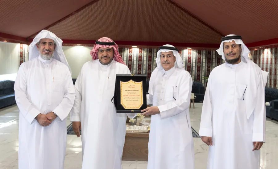 الإدارة العامة للتخطيط الاستراتيجي تحتفي بترقية مديرها العام إلى المرتبة الرابعة عشرة - .