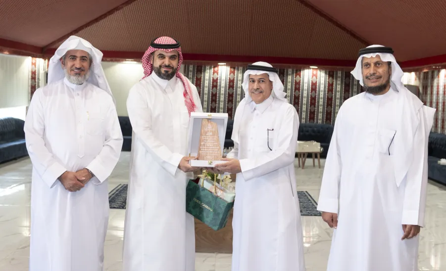 الإدارة العامة للتخطيط الاستراتيجي تحتفي بترقية مديرها العام إلى المرتبة الرابعة عشرة - .