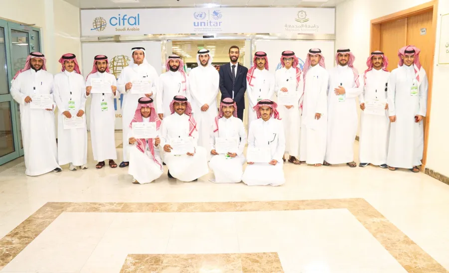 الجامعة ممثلة بمركز  شؤون الخريجين ودعم التوظيف بعمادة شؤون الطلاب تختتم برنامج ( وثبة ) الصيفي -  3