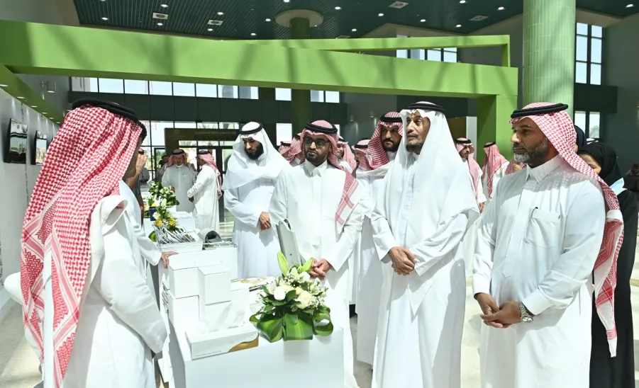 الإدارة العامة للخدمات تشارك في لقاء الطلاب المستجدين  - 1