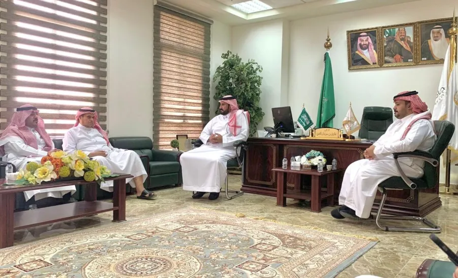 الرئيس التنفيذي يزور فرع الكلية برماح - لقاء