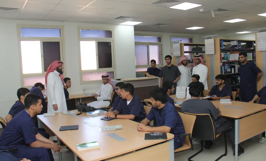 طلاب كلية التمريض يزورون مكتبة الكلية ضمن فعاليات أسبوع المكتبة - طلاب كلية التمريض يزورون مكتبة الكلية ضمن أسبوع المكتبة