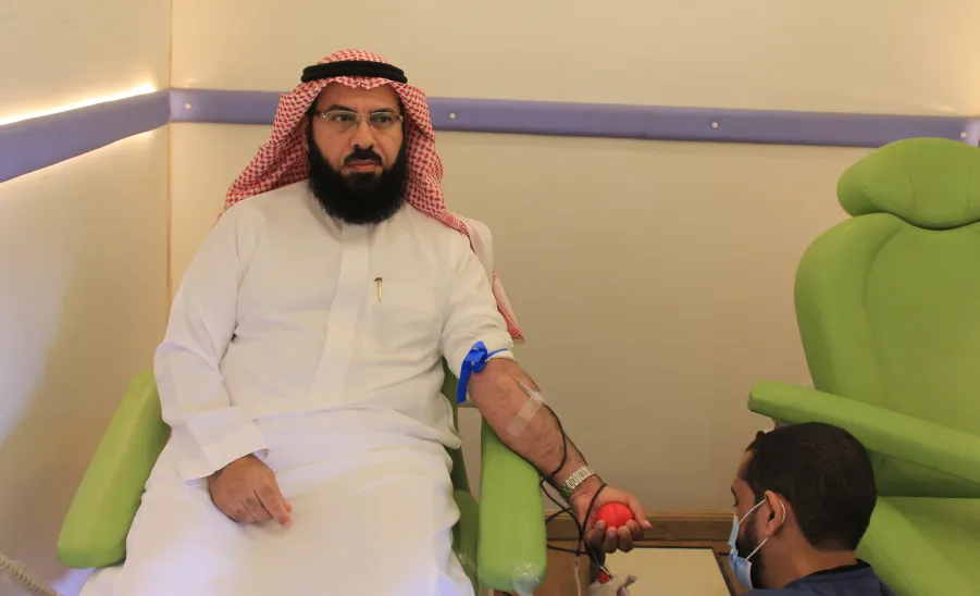 The College participates in the Annual National Blood Donation Campaign in cooperation with the Ministry of Health -  كلية الشريعة والقانون