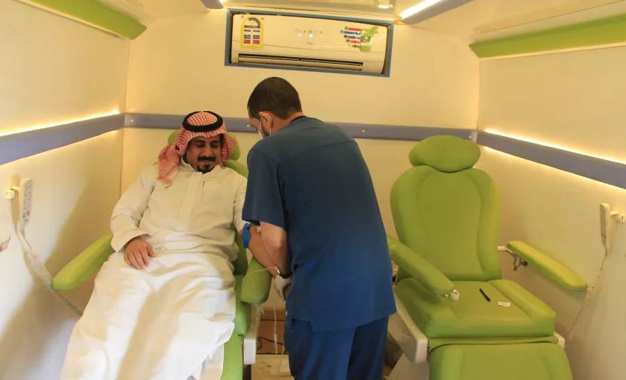 The College participates in the Annual National Blood Donation Campaign in cooperation with the Ministry of Health -  كلية الشريعة والقانون