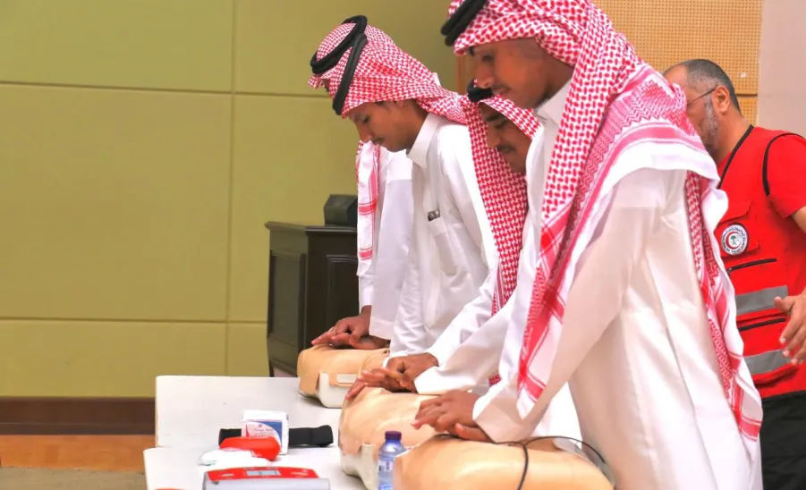 Applied College organizes First Aid Training Workshop in Collaboration with the Saudi Red Crescent Authority - إسعافات الأولية 
