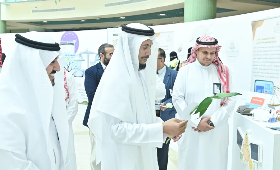 الجامعة ممثلة بالكلية التطبيقية تُقيم معرضاً وجلسات حوارية بمناسبة اليوم العالمي للمحاسبة - اليوم العالمي للمحاسبة