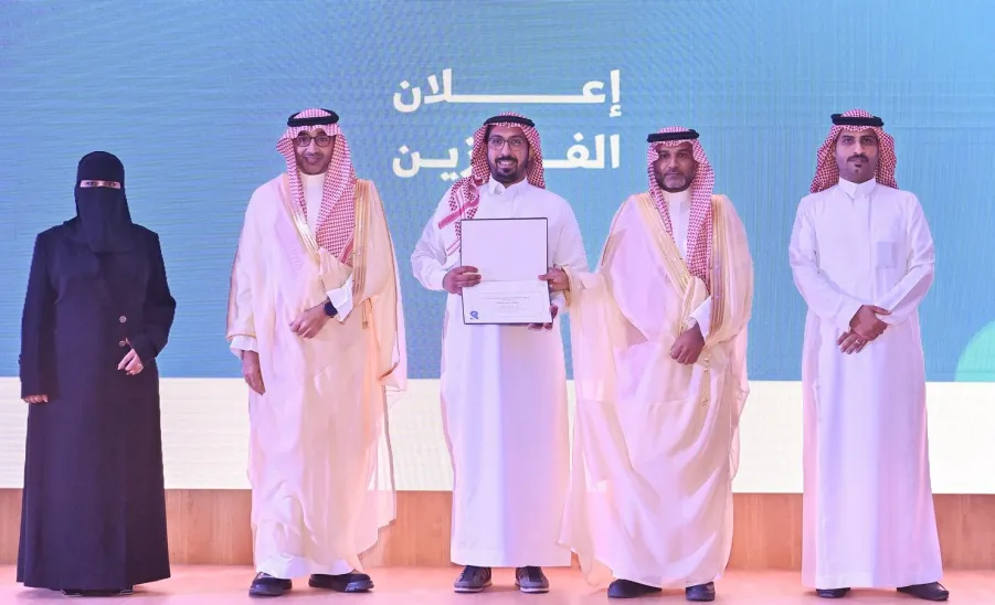Applied College's student wins the Entrepreneurship Competition held in Collaboration with Monsha’at -  تكريم 