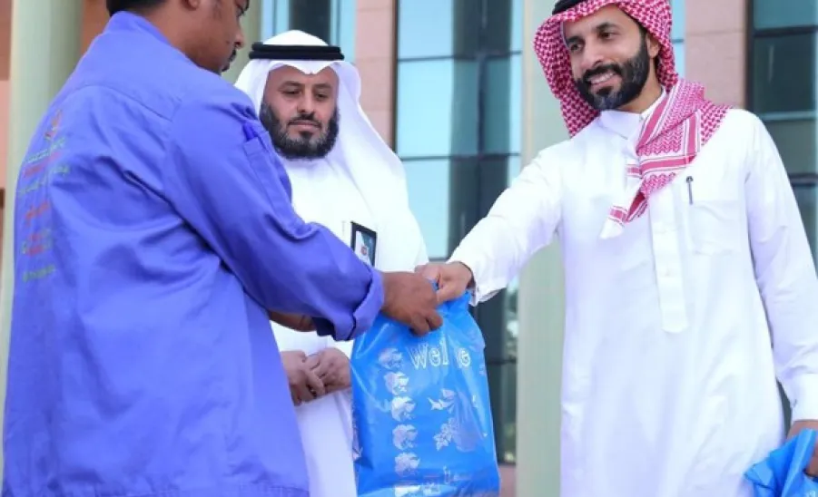 Applied College launches an Initiative for Cleaning and Maintenance Workers -  تكريم 