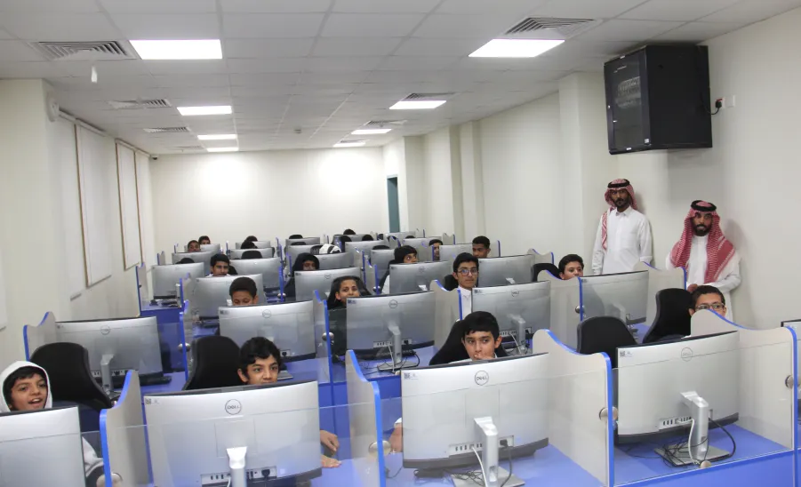 The College of Nursing hosts Students from Al-Muajjel Educational Complex -  كلية التمريض تستقبل طلاب مجمع المعجل التعليمي