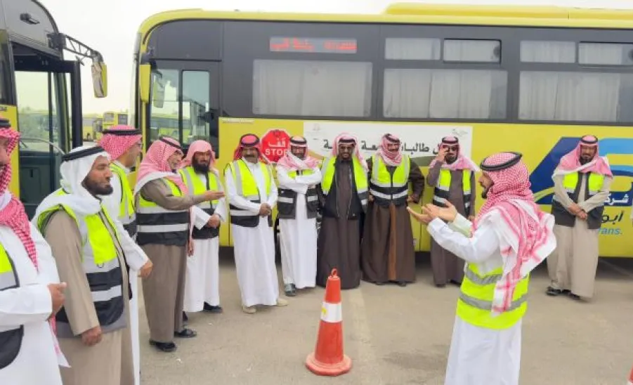 الإدارة العامة للخدمات تنفذ ورش عمل للسائقين للتعامل الأمثل مع المخاطر المناخية على الطريق  - 1