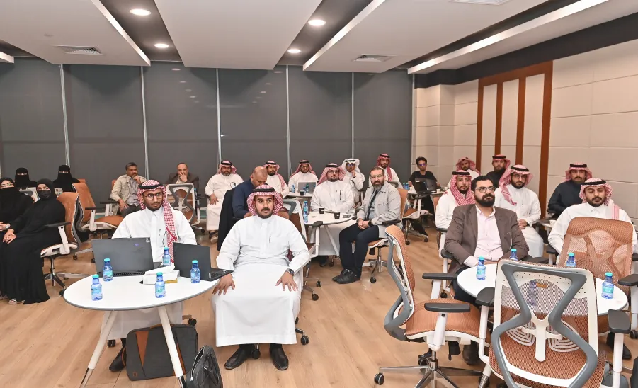 وكيل الجامعة للشؤون التعليمية يدشّن برنامج "ذكاءات" تحت شعار "الذكاء الأكاديمي في عصر الذكاء الاصطناعي" - انطلاق برنامج ذكاءات