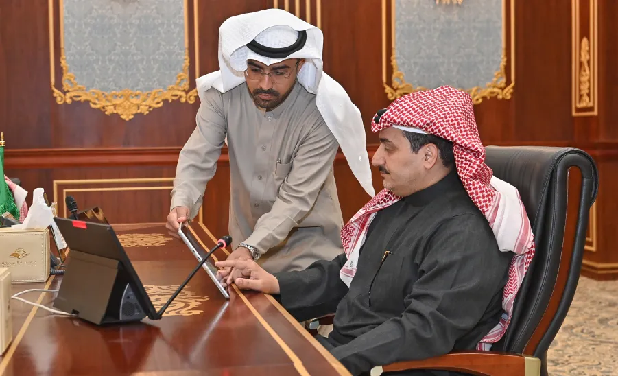 رئيس الجامعة يدشن البرامج البحثية المدعومة من الجامعة للعام ٢٠٢٦ - تدشين البرامج البحثية