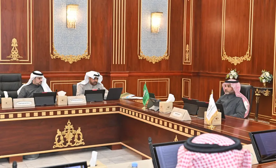 رئيس الجامعة يدشن البرامج البحثية المدعومة من الجامعة للعام ٢٠٢٦ - تدشين البرامج البحثية